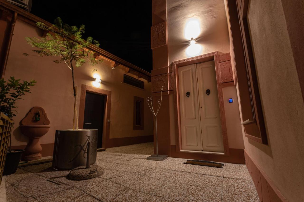 Maison Belle Epoque & Suites Oristano Exterior photo